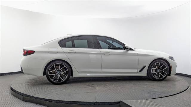 Used 2021 BMW 530i w/ M Sport Package RWD image 9