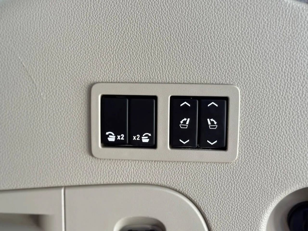 Used 2015 GMC Yukon Denali w/ Touring Package image 41