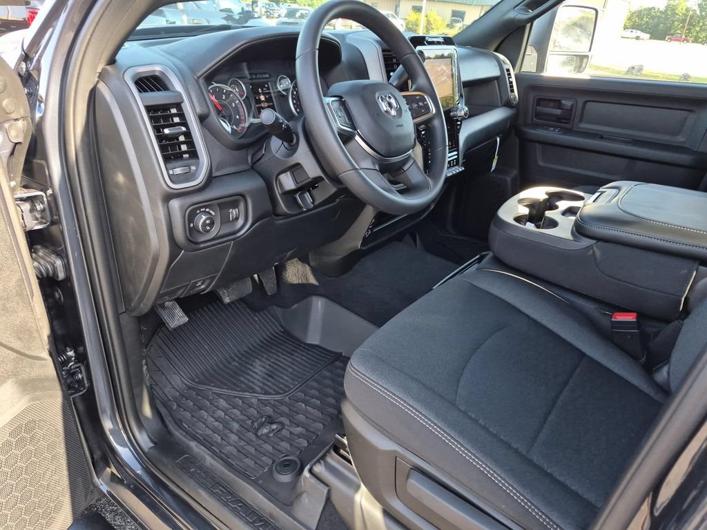 New 2027 RAM 3500 Tradesman AWD/4WD image 17