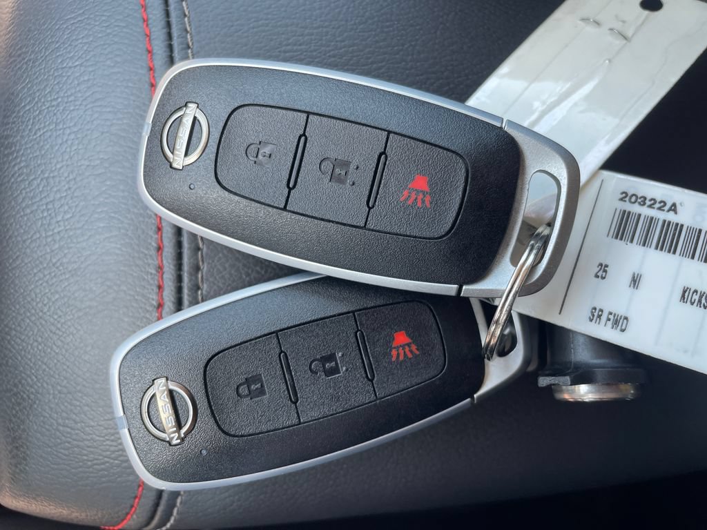 Certified 2025 Nissan Kicks SR FWD image 29