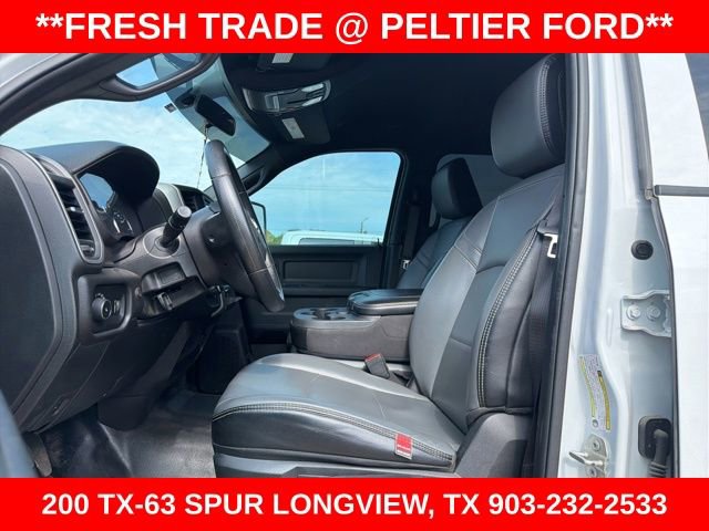 Used 2024 RAM 2500 Tradesman w/ Chrome Appearance Group AWD/4WD image 6