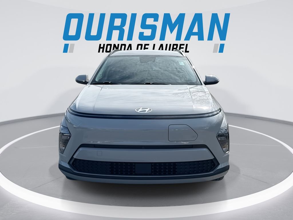 Used 2025 Hyundai Kona SEL image 3