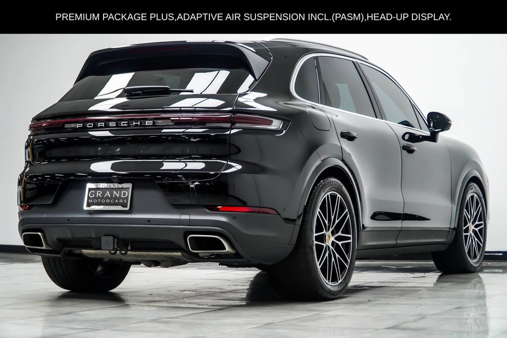 Used 2024 Porsche Cayenne AWD/4WD image 15