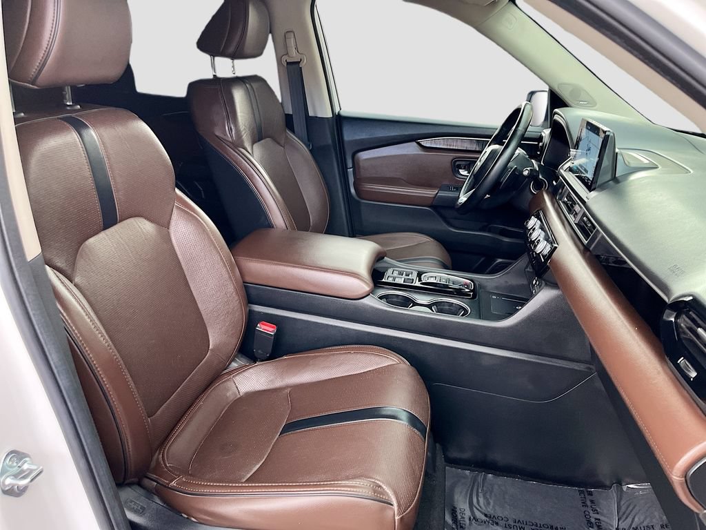 Used 2025 Honda Pilot Elite image 31
