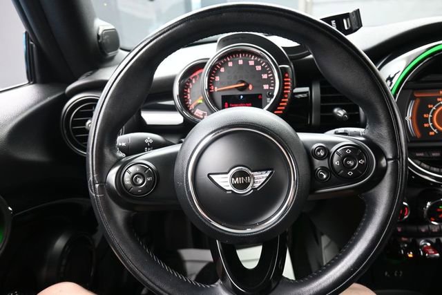 Used 2016 MINI Cooper Convertible FWD image 4