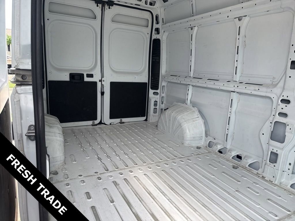 Used 2025 RAM ProMaster 2500 w/ Convenience Group image 5