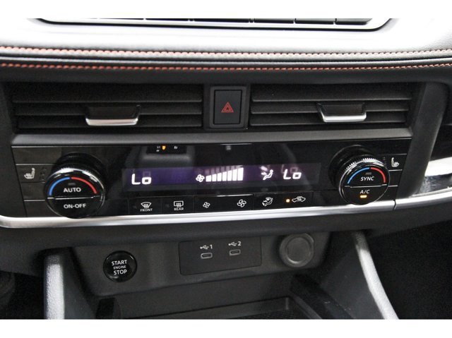 Used 2025 Nissan Rogue SV AWD/4WD image 25