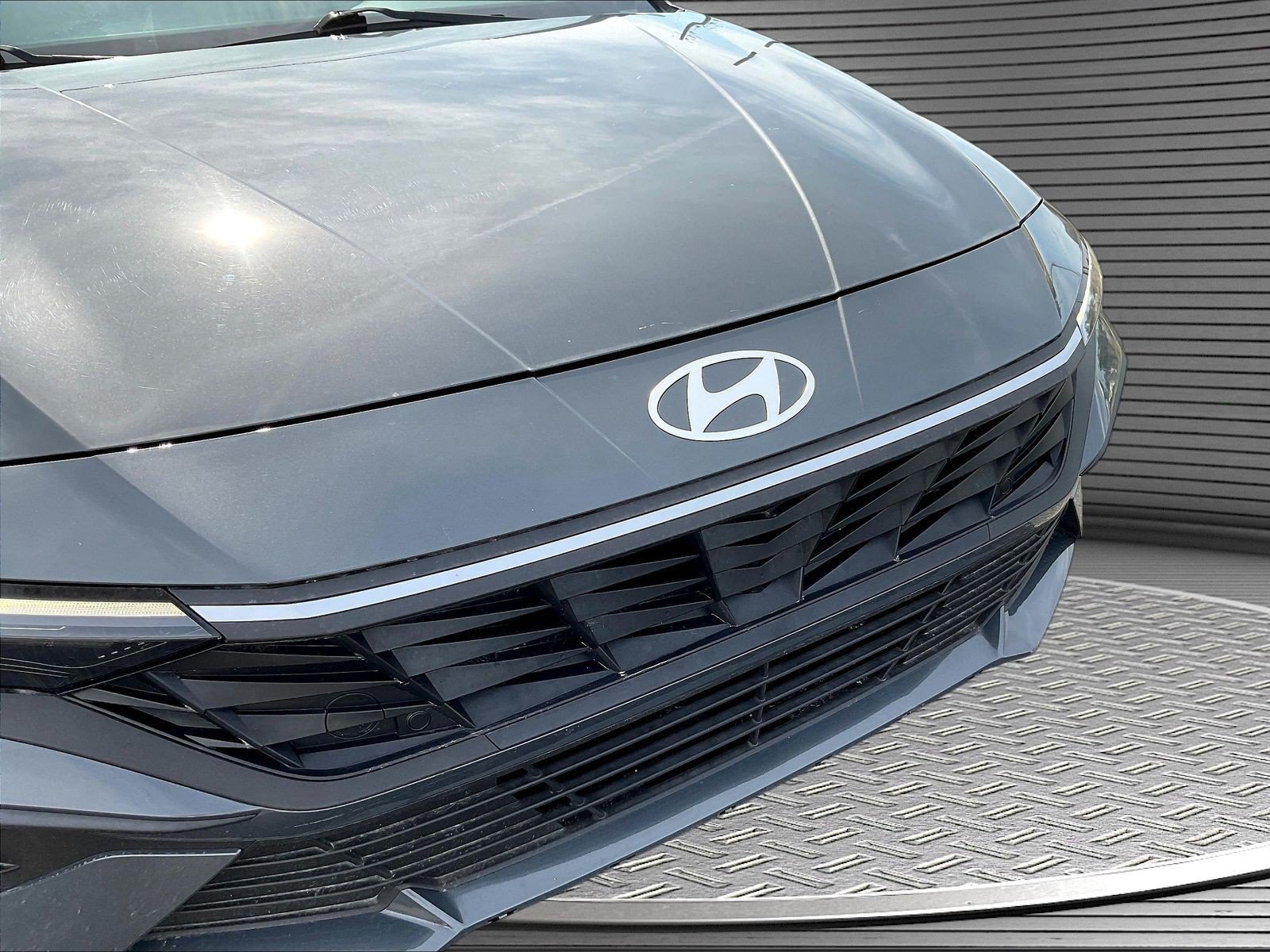 Used 2025 Hyundai Elantra Sport FWD image 26