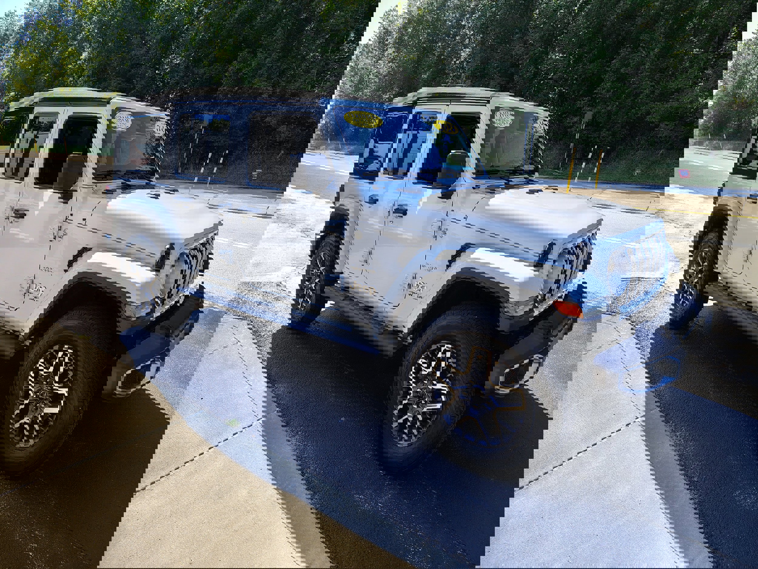 Certified 2024 Jeep Wrangler Sahara w/ Technology Group image 5