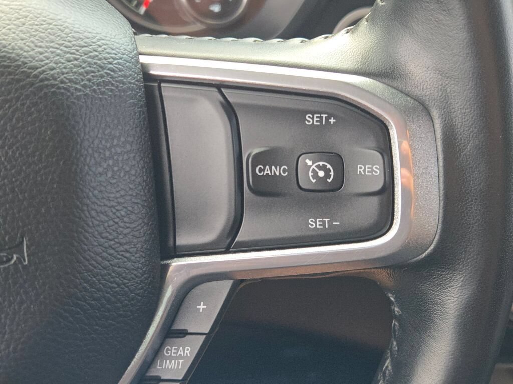 Used 2022 RAM 1500 Laramie AWD/4WD image 37