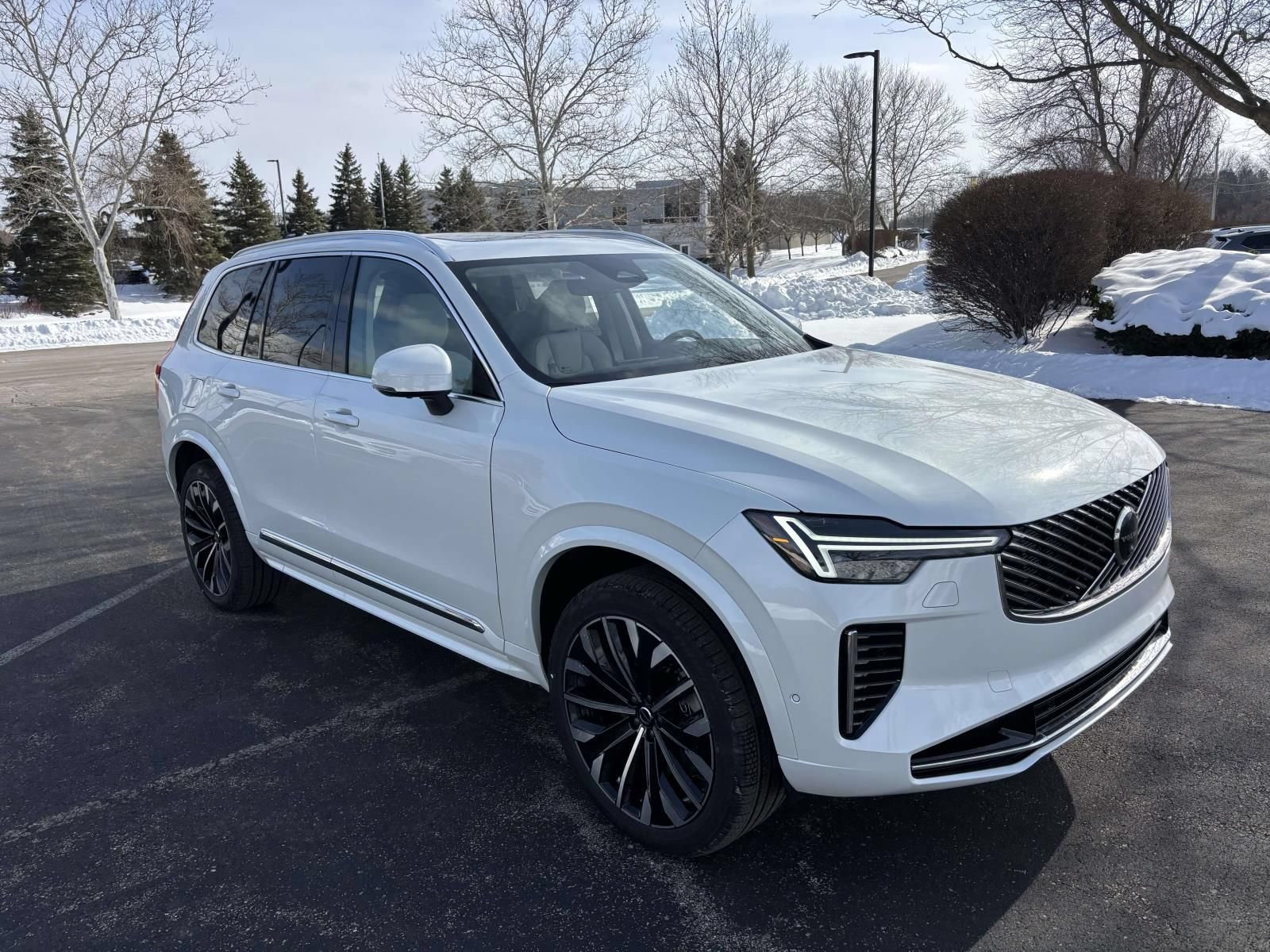 New 2026 Volvo XC90 T8 Ultra w/ Protection Package Premier AWD/4WD image 1