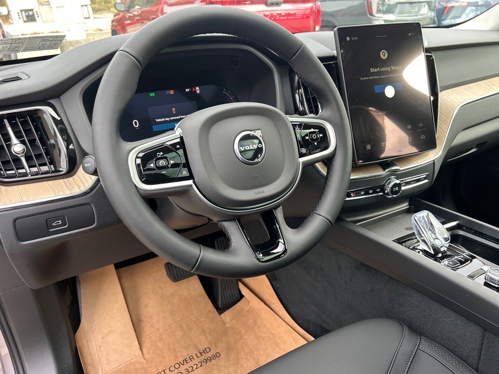 New 2026 Volvo XC60 B5 Plus w/ Protection Package Premier image 5