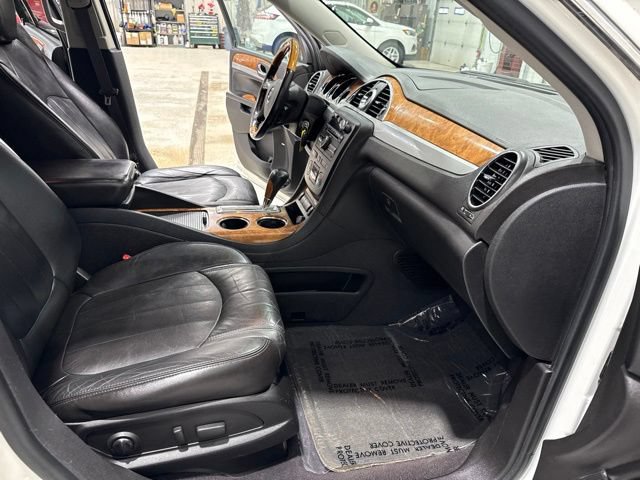 Used 2010 Buick Enclave CXL AWD/4WD image 17