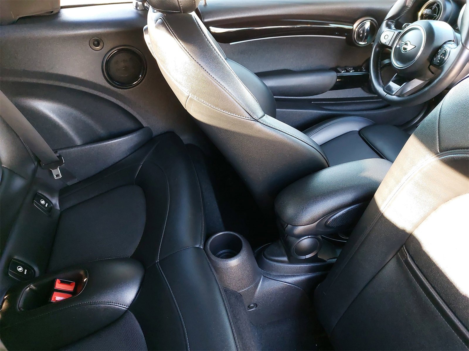 Used 2022 MINI Cooper S image 11