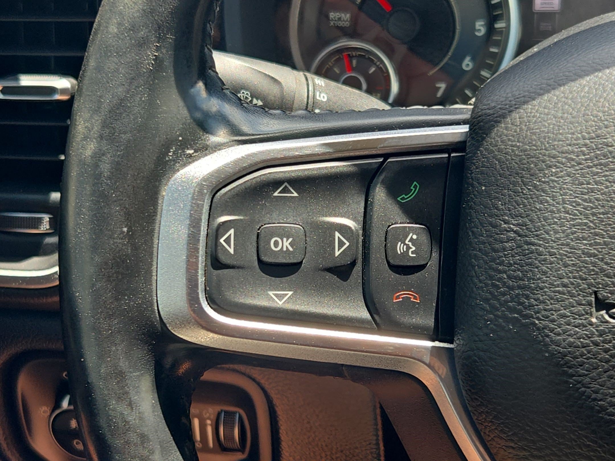 Used 2020 RAM 1500 Laramie RWD image 18