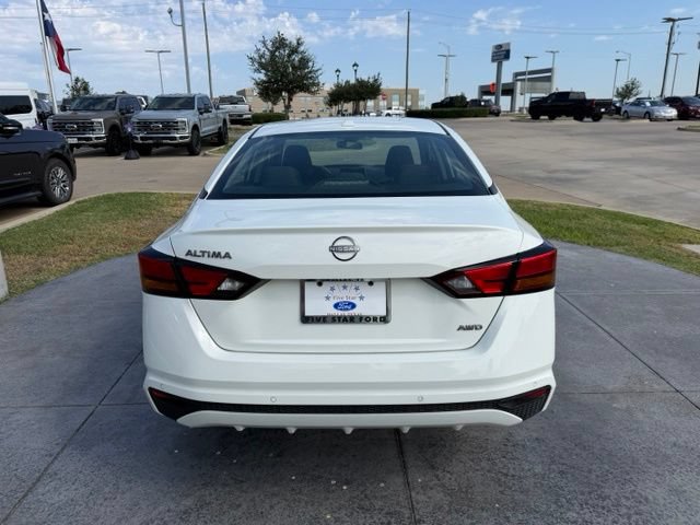 Used 2025 Nissan Altima 2.5 SV AWD/4WD image 6