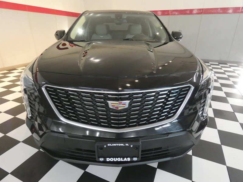 Used 2019 Cadillac XT4 Luxury image 2