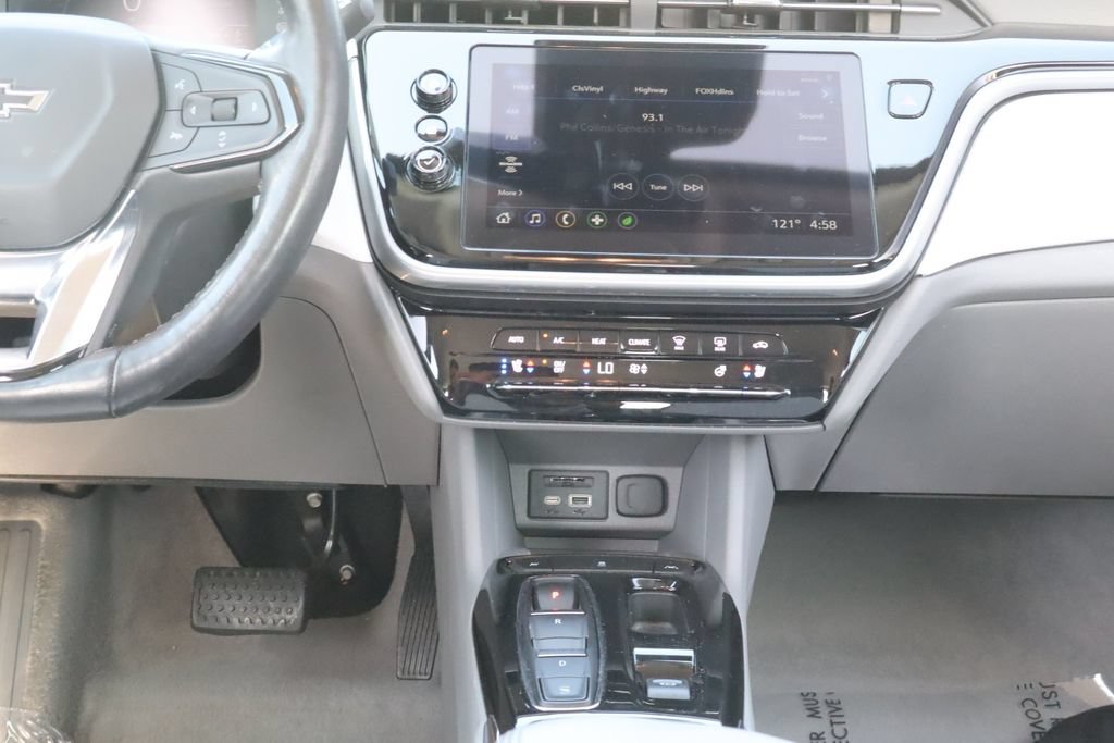 Used 2023 Chevrolet Bolt EUV Premier w/ Super Cruise Package FWD image 32