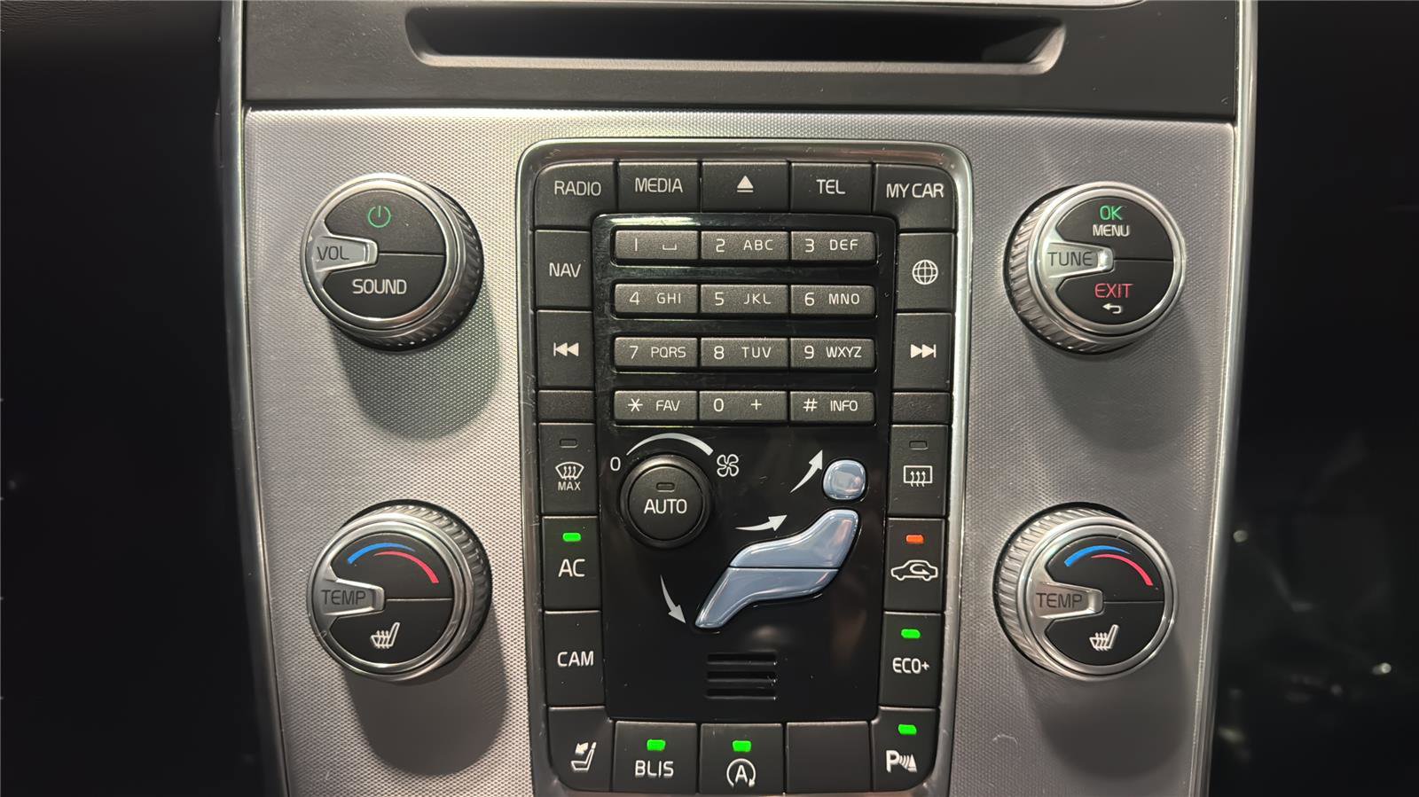 Used 2017 Volvo V60 T5 Premier w/ Convenience Package FWD image 18