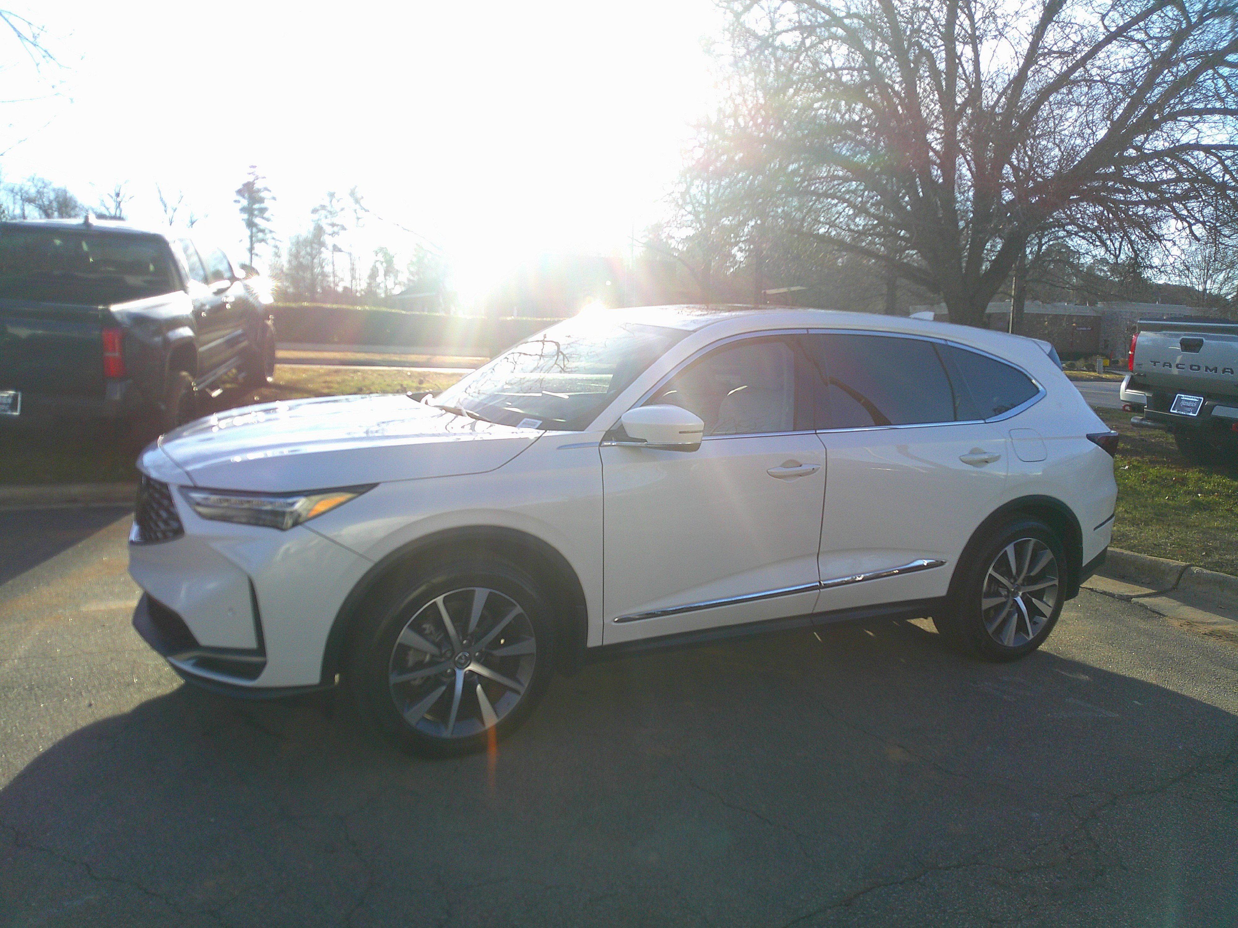 Used 2025 Acura MDX SH-AWD w/ Technology Package image 8