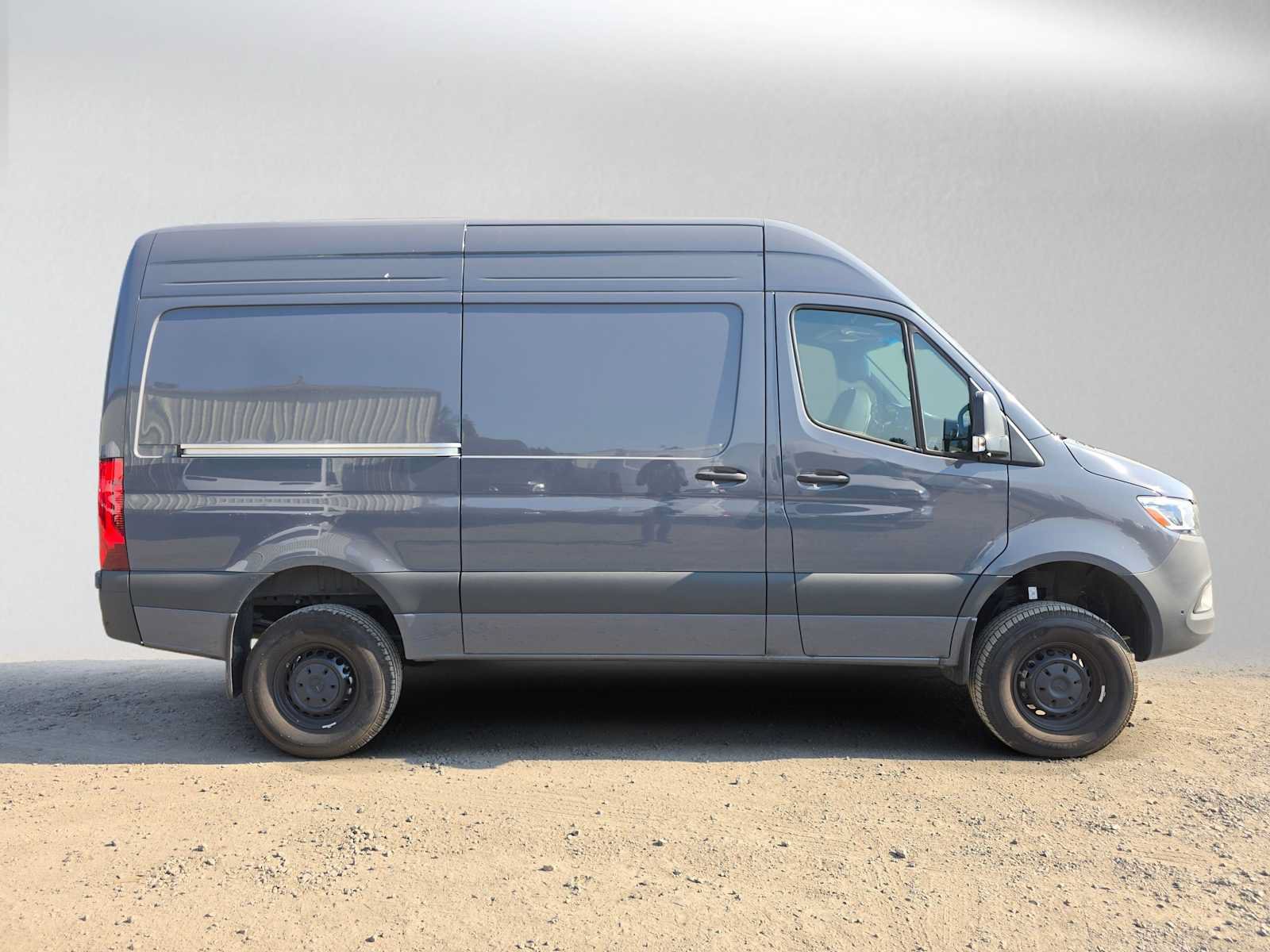 Used 2026 Mercedes-Benz Sprinter 2500 image 2