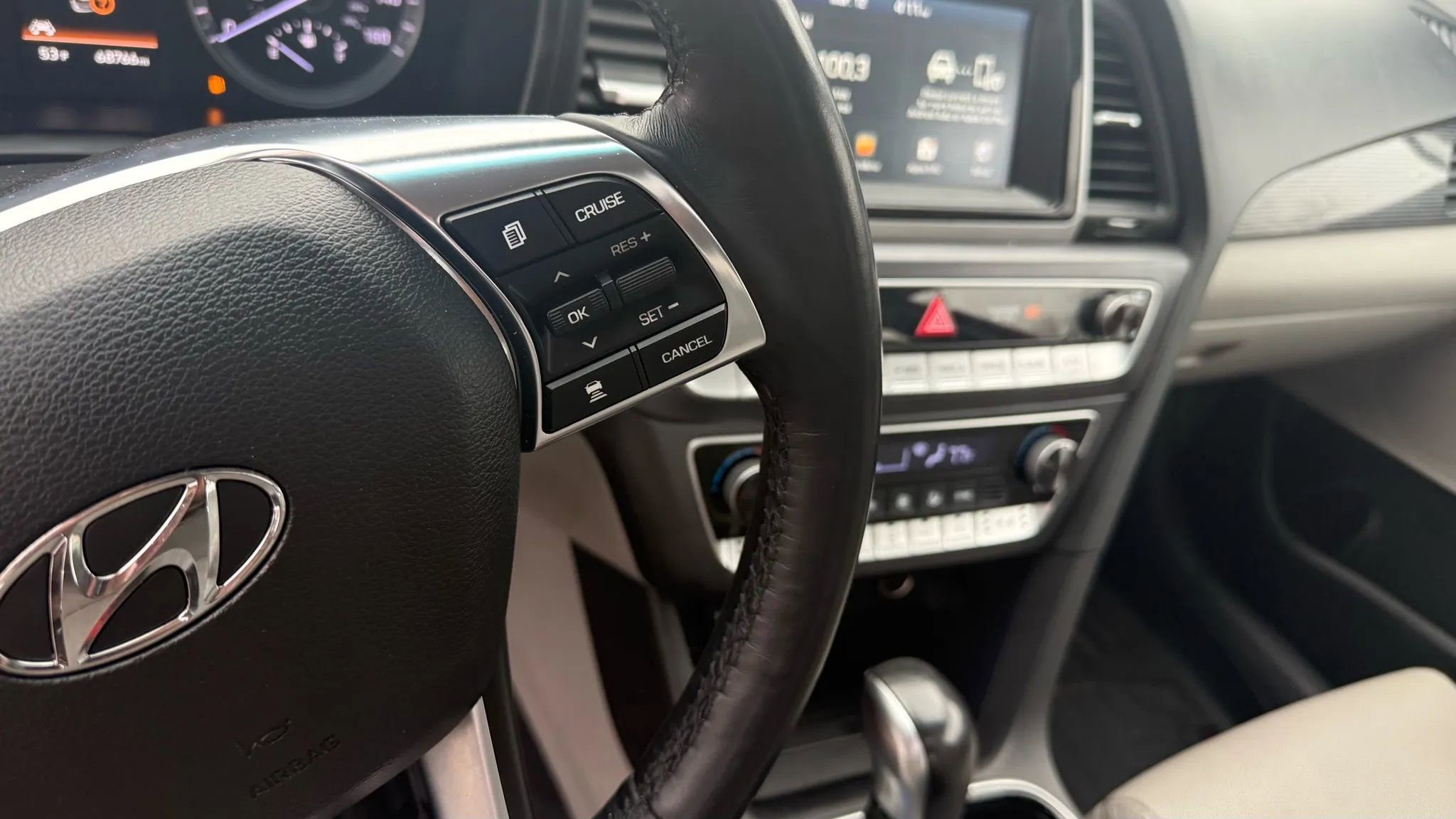 Used 2018 Hyundai Sonata Limited image 18