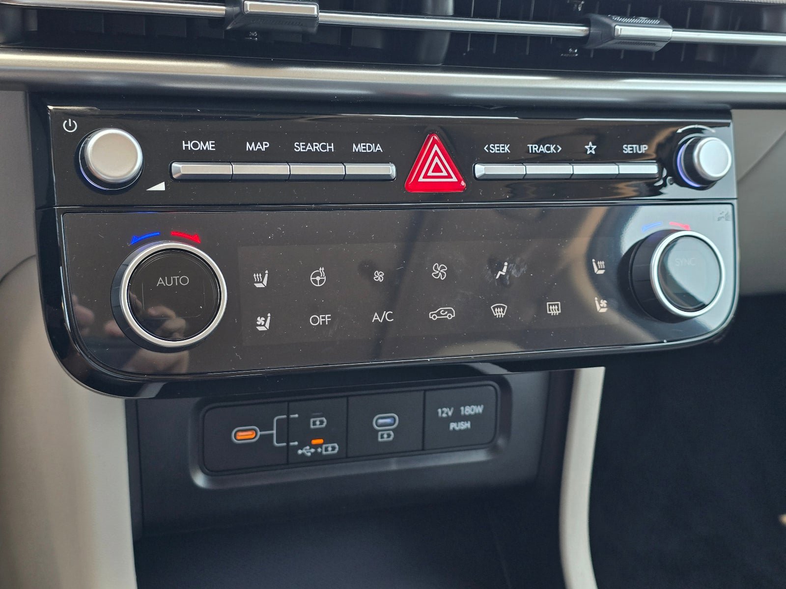 New 2026 Hyundai Tucson Limited AWD/4WD image 19