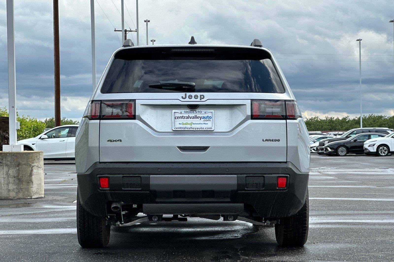 New 2026 Jeep Cherokee Laredo AWD/4WD image 4