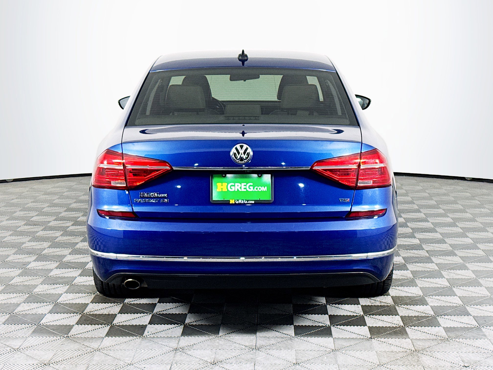 Used 2016 Volkswagen Passat 1.8T SE FWD image 8