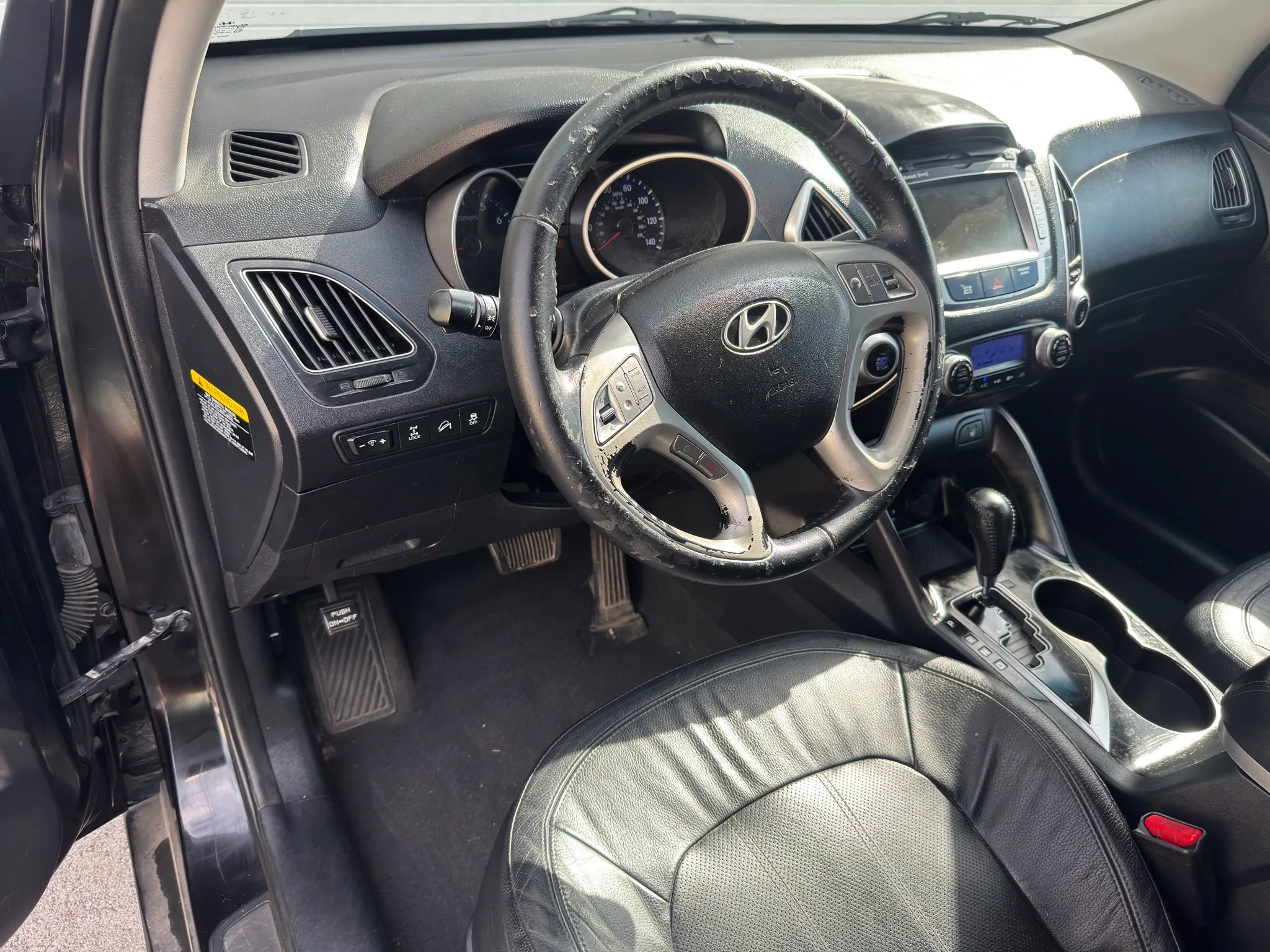 Used 2013 Hyundai Tucson Limited w/ Premium Pkg image 3