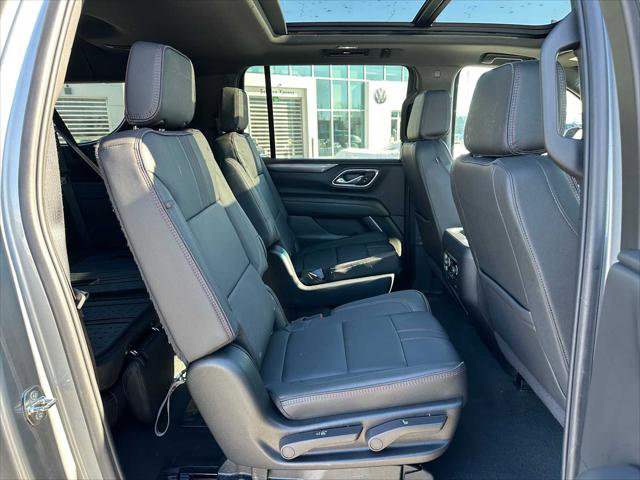 Used 2024 Chevrolet Suburban RST w/ Sport Performance Package image 13