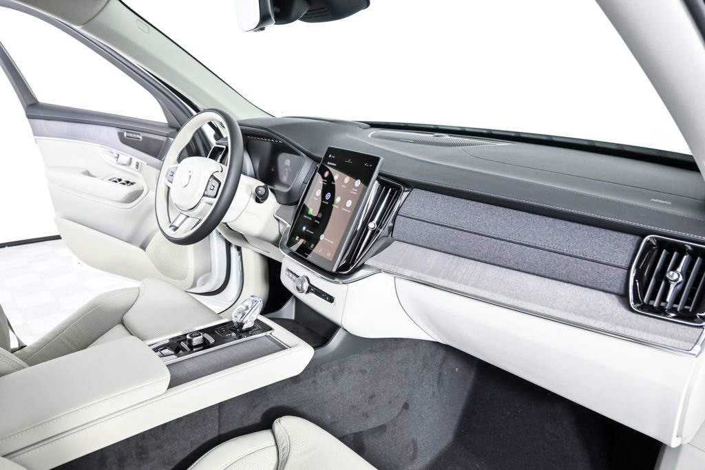 New 2026 Volvo XC90 T8 Ultra w/ Protection Package Premier image 25