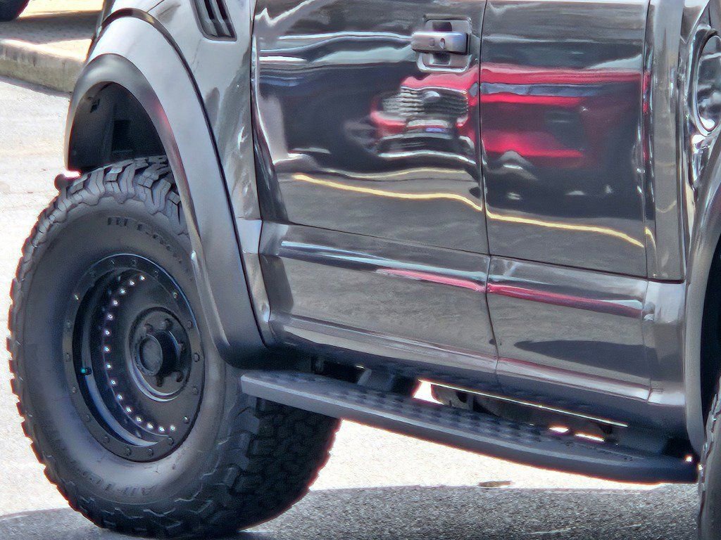 Used 2017 Ford F150 Raptor w/ Equipment Group 802A Luxury image 16