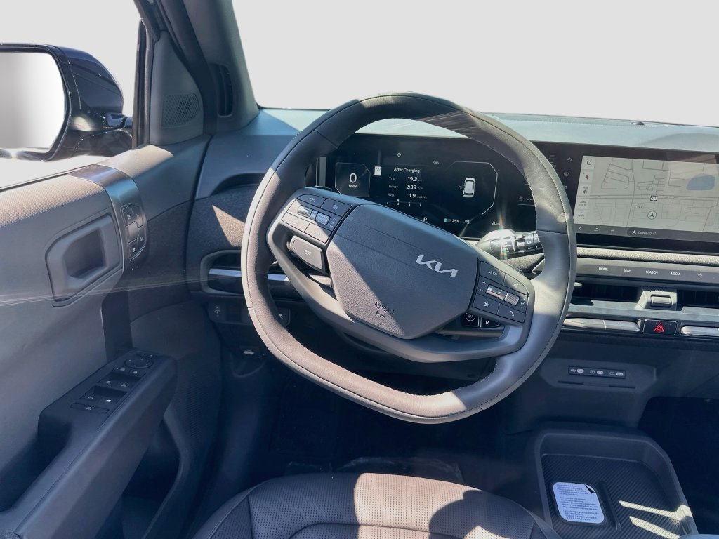 New 2027 Kia EV3 Land FWD image 23