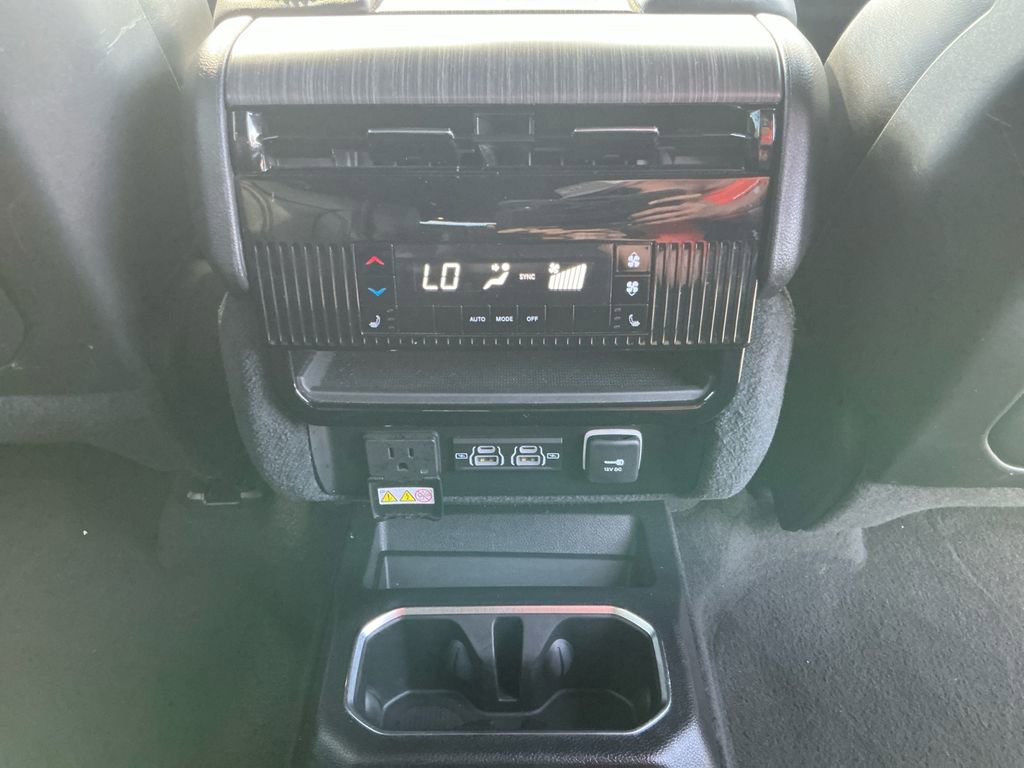 Used 2024 Jeep Wagoneer Series II image 17