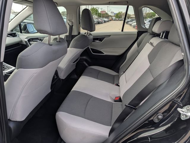 Used 2022 Toyota RAV4 XLE w/ Convenience Package image 24