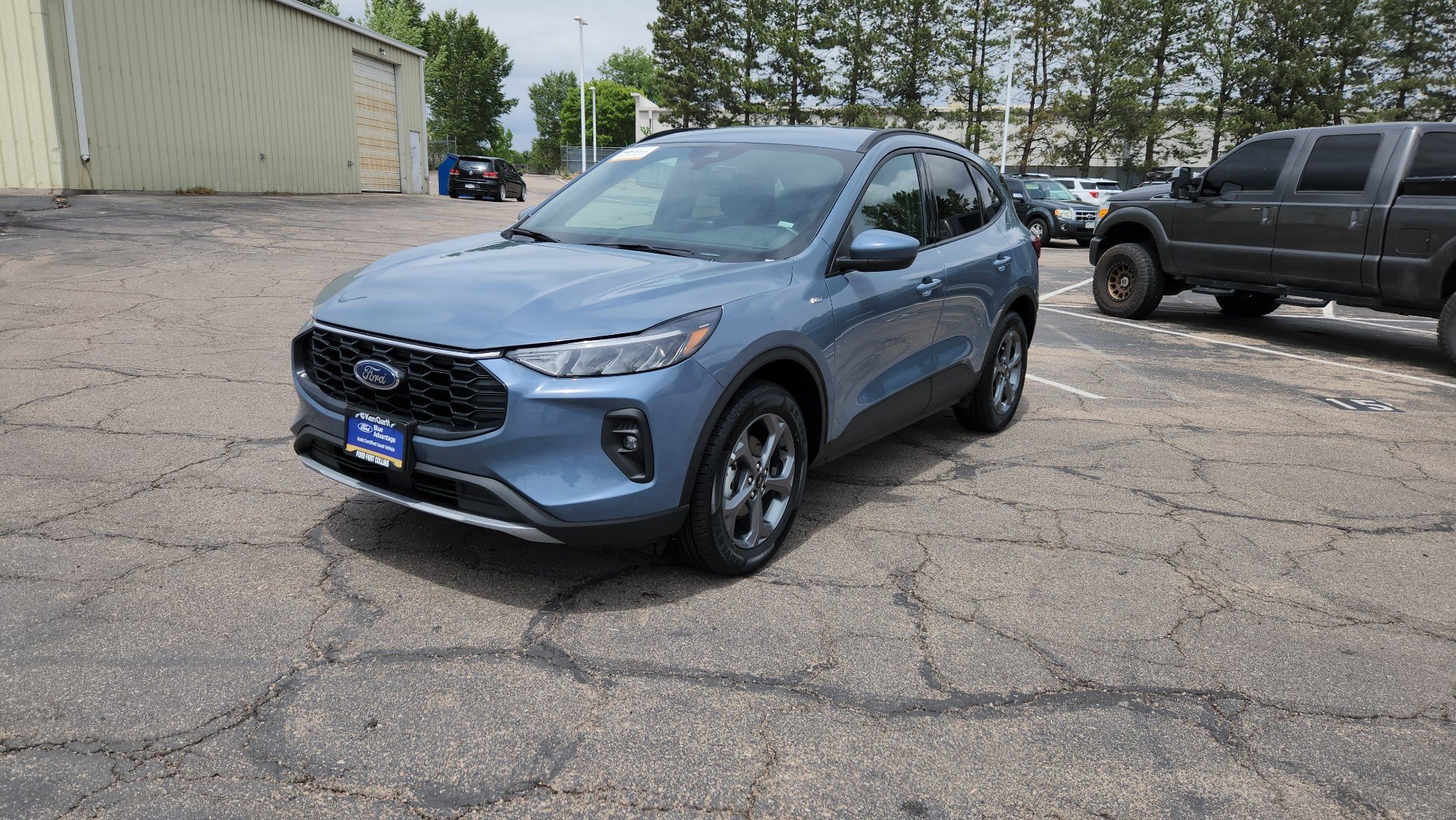 Certified 2025 Ford Escape ST-Line Select AWD/4WD image 2