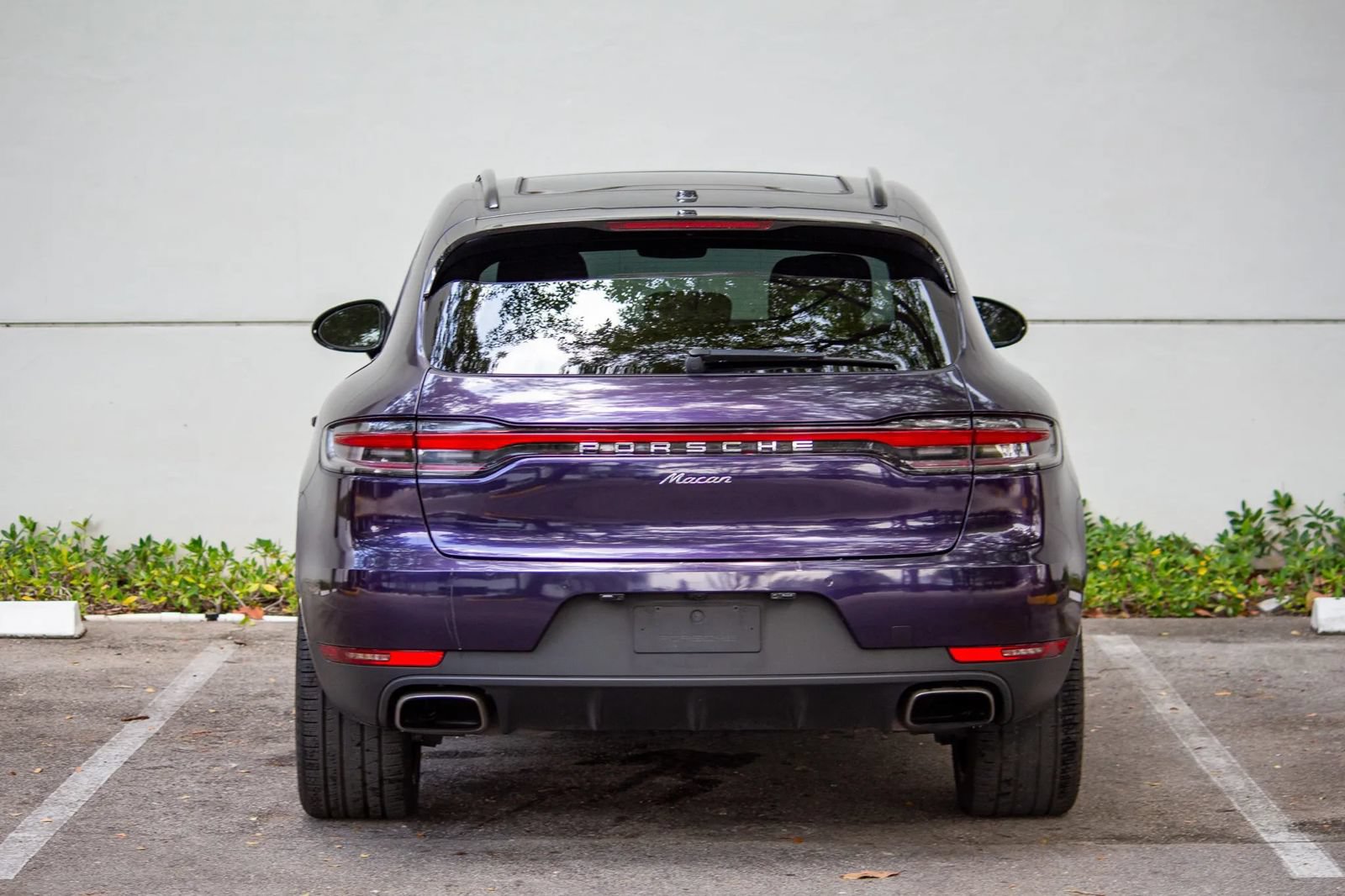 Used 2021 Porsche Macan w/ Premium Package Plus AWD/4WD image 11