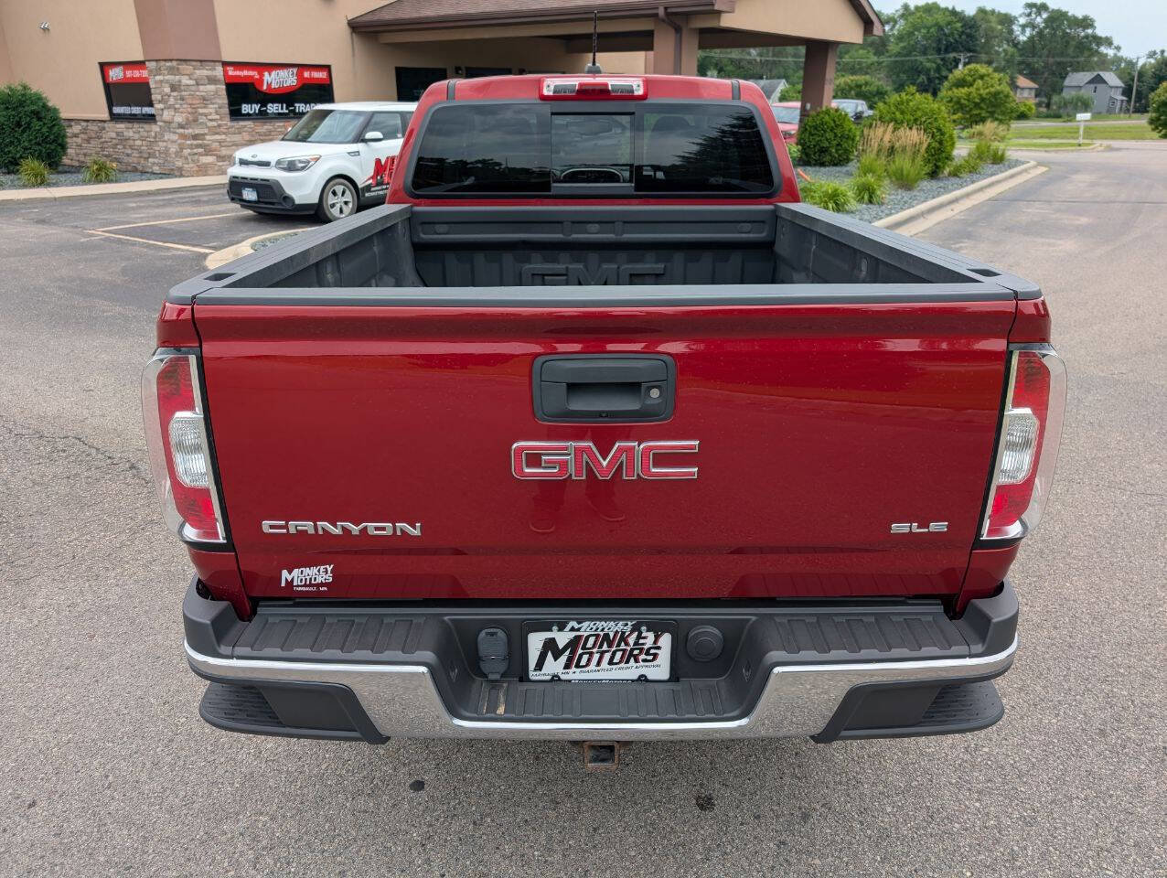 Used 2016 GMC Canyon SLE w/ SLE Convenience Package image 9