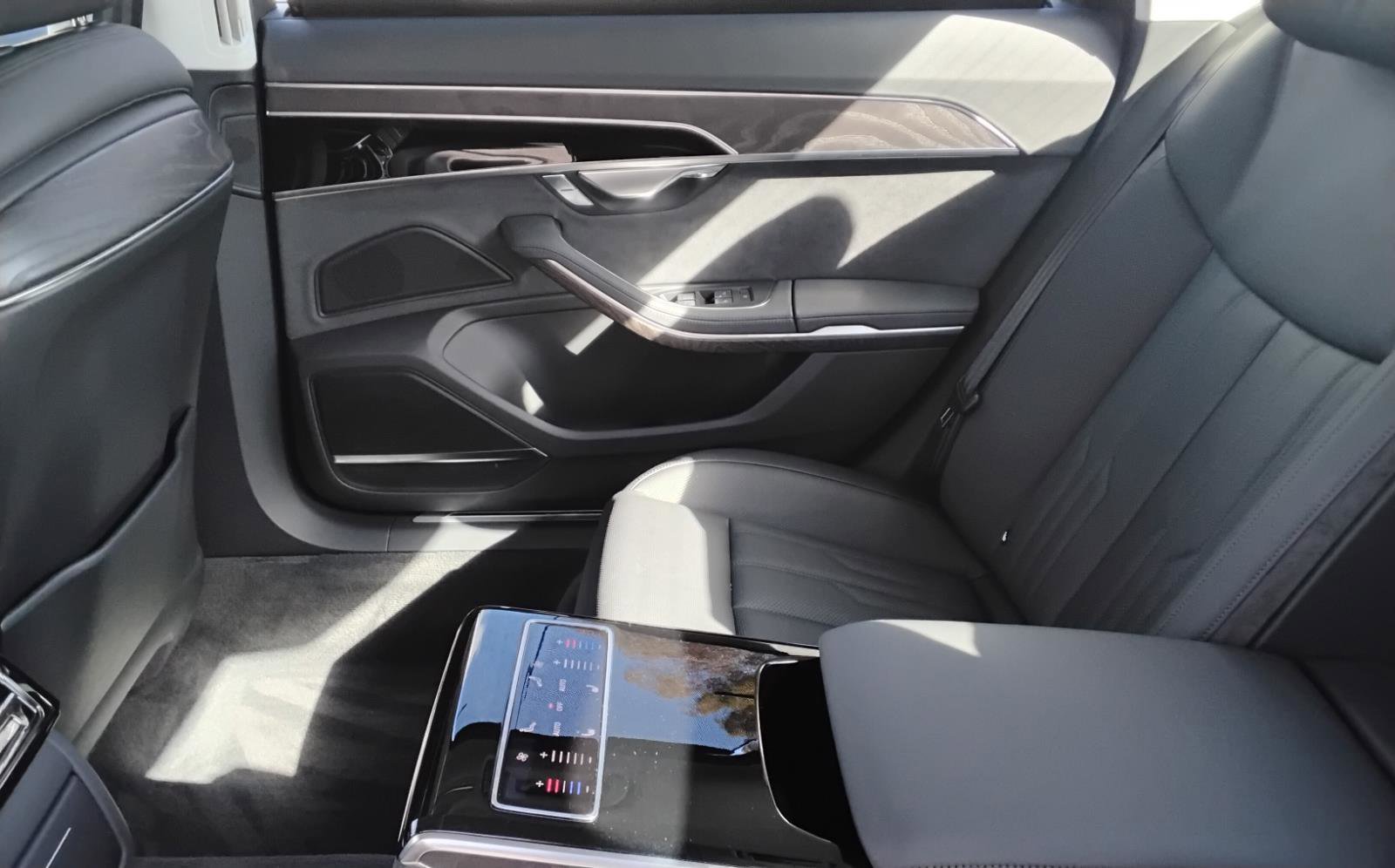 Certified 2022 Audi A8 L 3.0T image 21