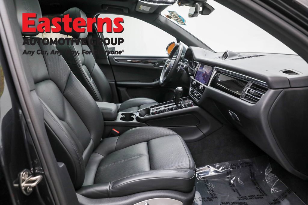 Used 2023 Porsche Macan T image 25