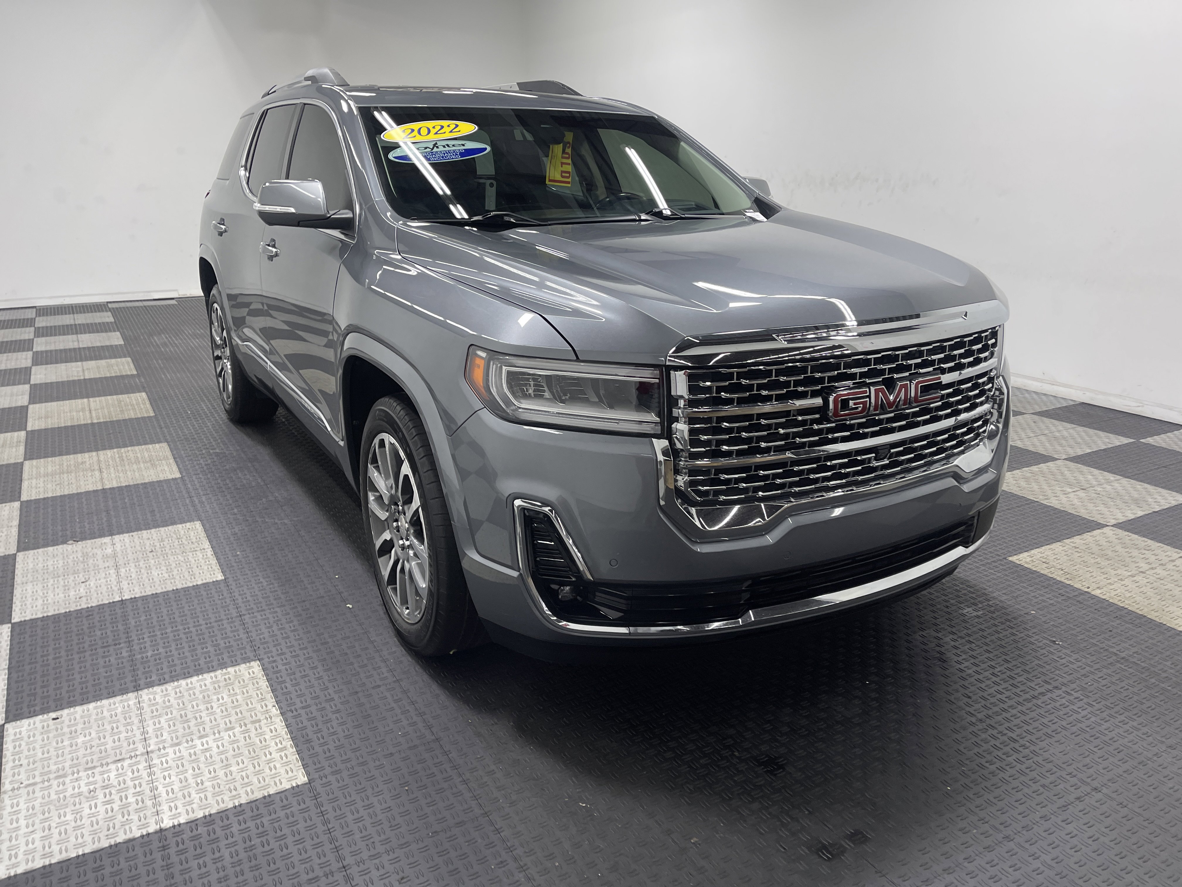 Used 2022 GMC Acadia Denali w/ Denali Ultimate Package image 6