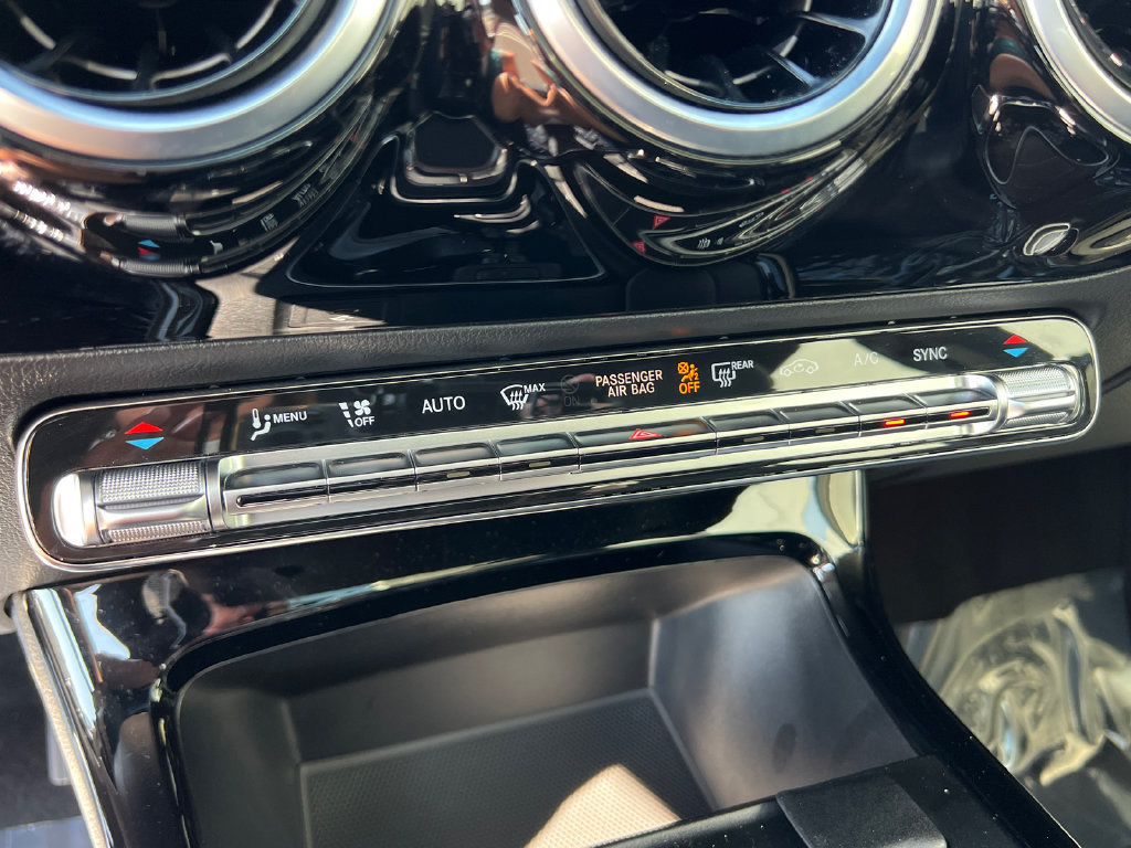 Used 2025 Mercedes-Benz CLA 250 4MATIC image 21