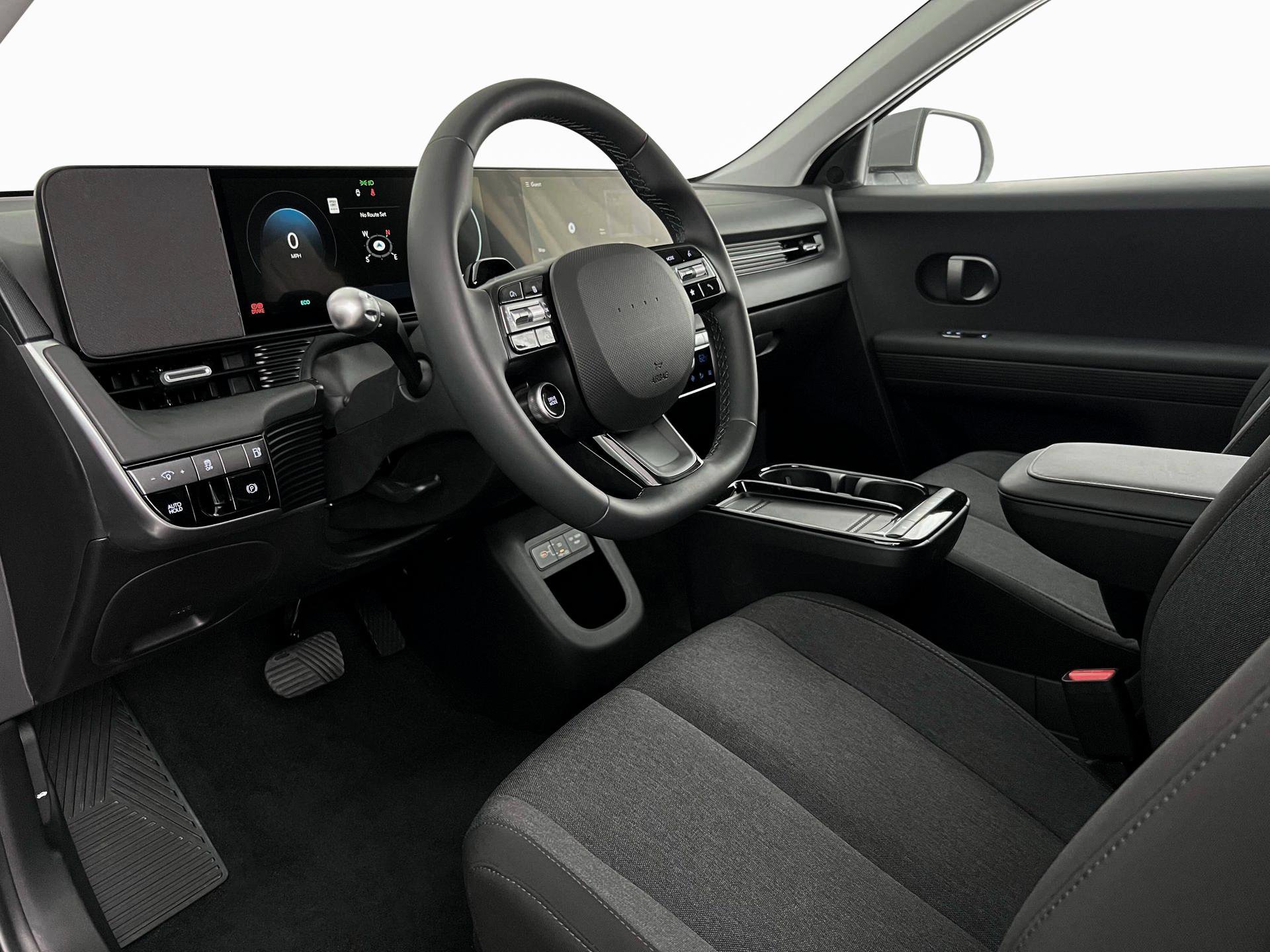 New 2025 Hyundai Ioniq 5 SE image 14