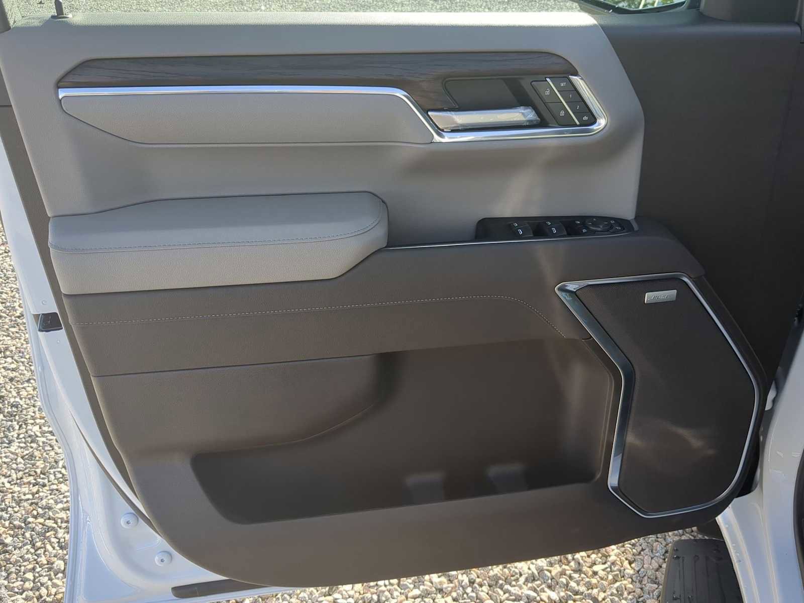 New 2026 GMC Sierra 1500 SLT w/ SLT Premium Plus Package image 11