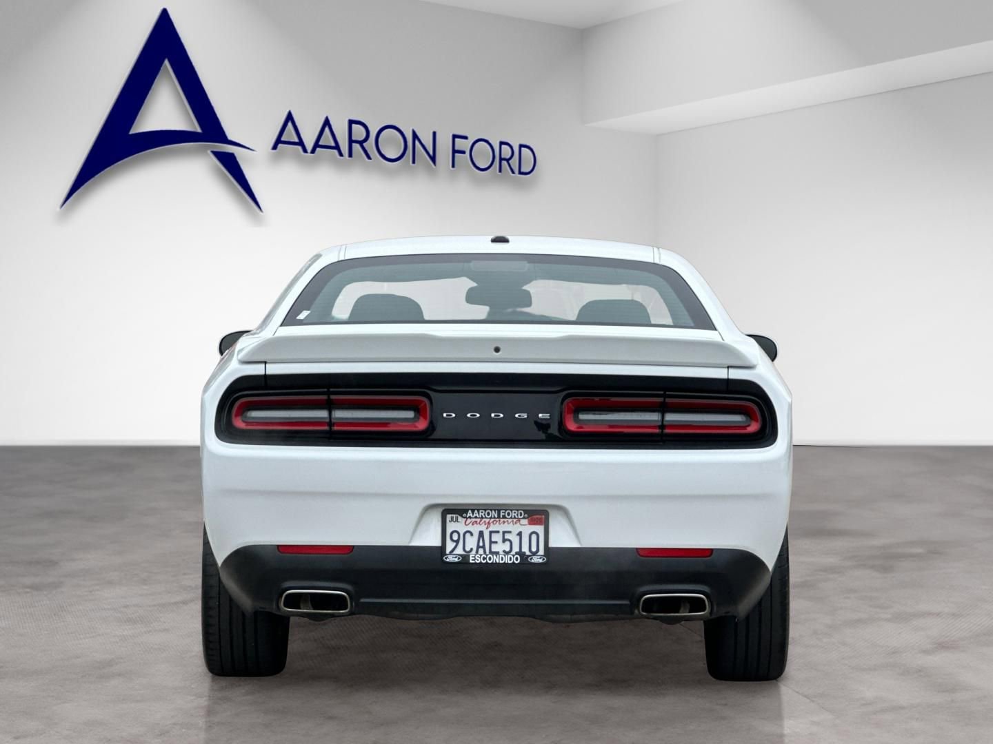Used 2022 Dodge Challenger SXT RWD image 5