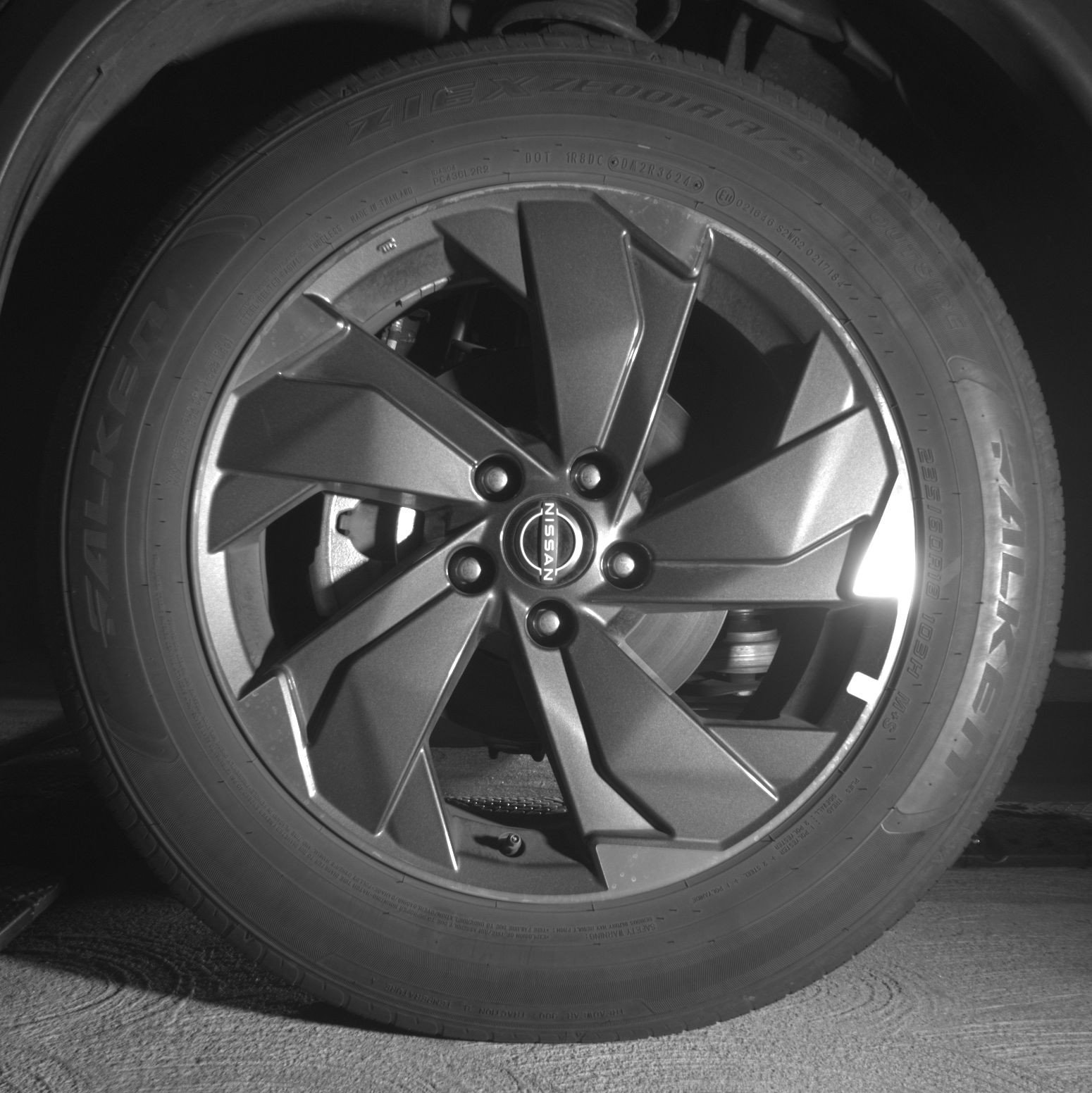 Used 2025 Nissan Rogue SV image 12