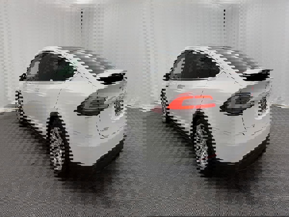 Used 2017 Tesla Model X 75D image 7