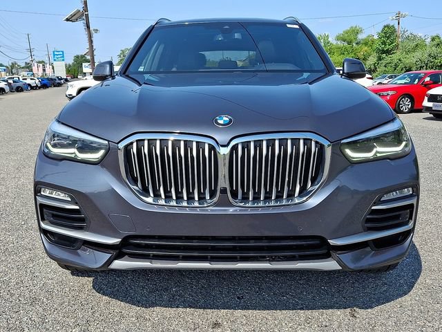Used 2019 BMW X5 xDrive40i w/ Premium Package 2 AWD/4WD image 2