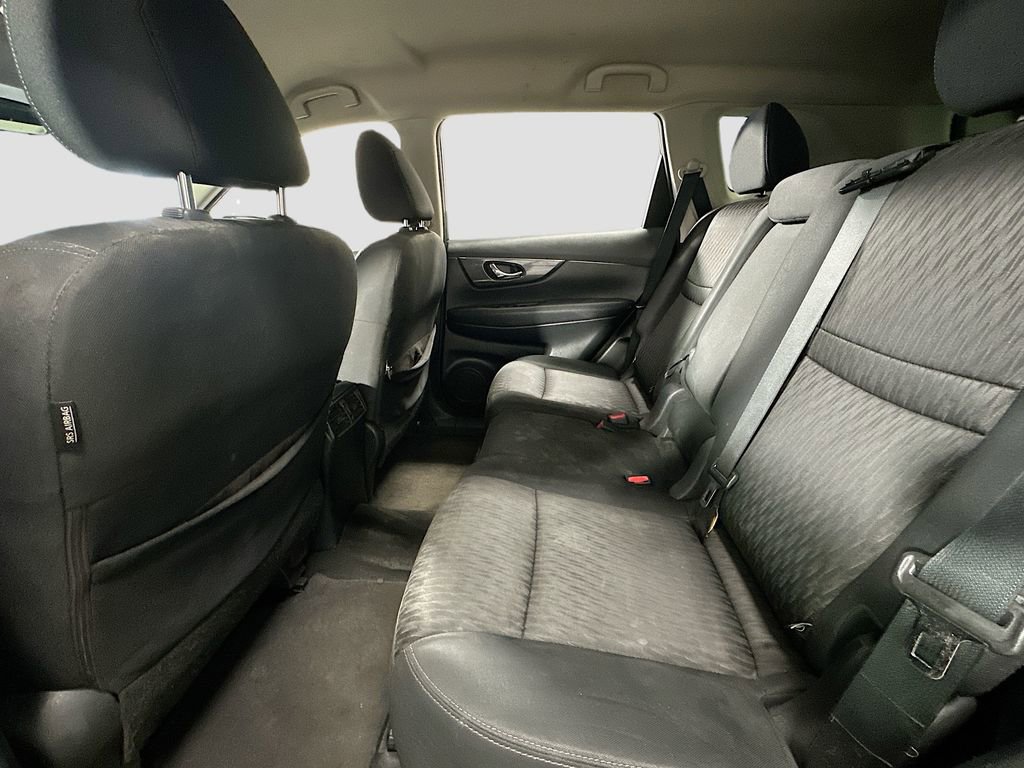 Used 2018 Nissan Rogue SV AWD/4WD image 24